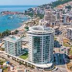 Luxury 3 Bedroom Apartment In Hotel Near The Beach