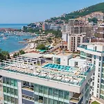 Luxury 3 Bedroom Apartment In Hotel Near The Beach