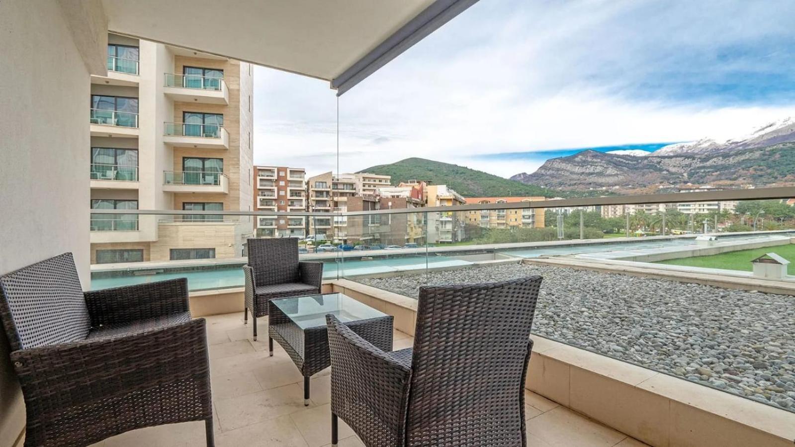 Luxury 3 Bedroom In Near The