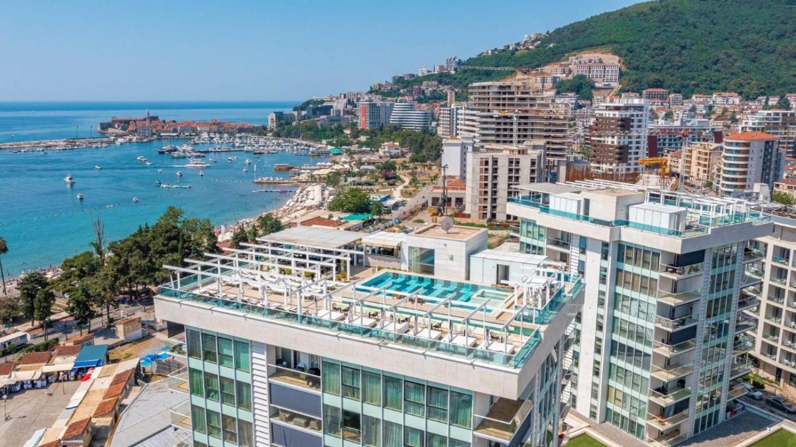 Luxury 3 Bedroom In Near The * Budva